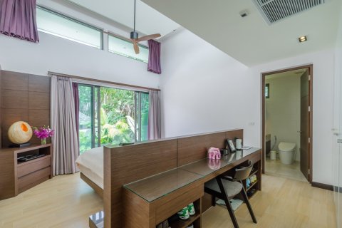 Casa de 3 dormitorios en Bang Tao, Tailandia № 161072 - foto 19