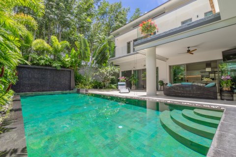 Casa de 3 dormitorios en Bang Tao, Tailandia № 161072 - foto 2