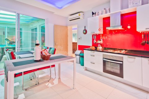 Casa de 3 dormitorios en Bang Lamung, Tailandia № 202277 - foto 20