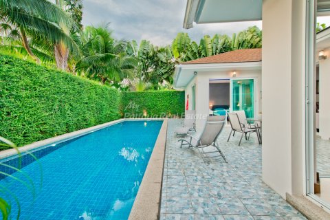 Casa de 3 dormitorios en Bang Lamung, Tailandia № 202277 - foto 2