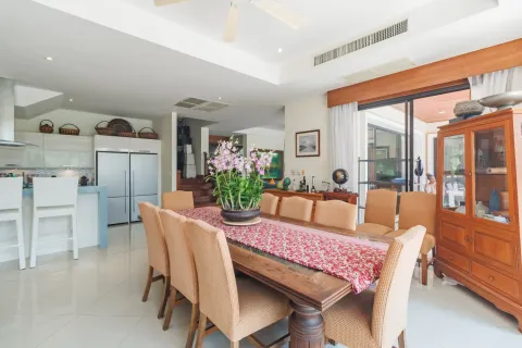 Casa de 5 dormitorios en Bang Tao, Tailandia № 202275 - foto 4
