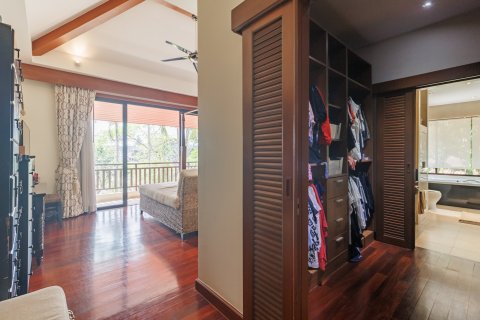 Casa de 5 dormitorios en Bang Tao, Tailandia № 202275 - foto 23