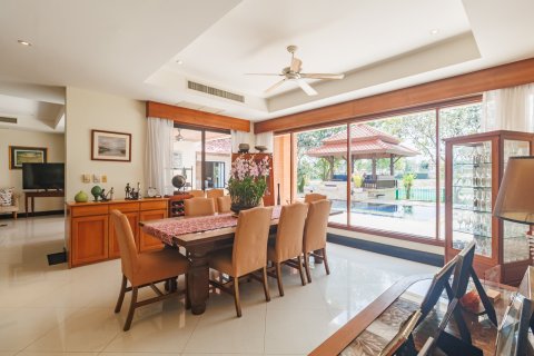 Casa de 5 dormitorios en Bang Tao, Tailandia № 202275 - foto 6