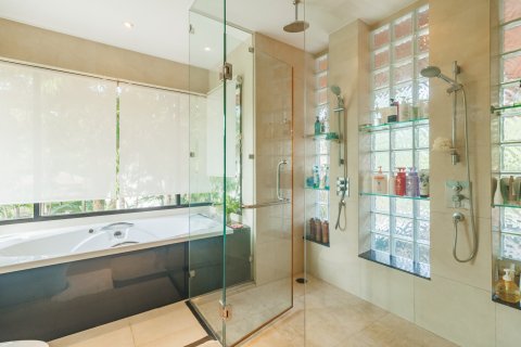 Casa de 5 dormitorios en Bang Tao, Tailandia № 202275 - foto 27