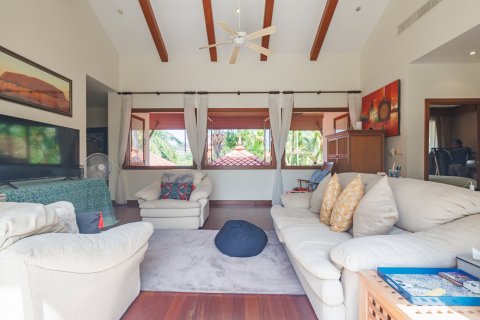 Casa de 5 dormitorios en Bang Tao, Tailandia № 202275 - foto 20