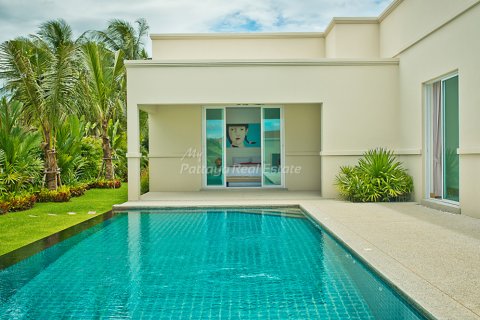 Casa de 3 dormitorios en Bang Lamung, Tailandia № 202276 - foto 4