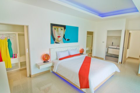 Casa de 3 dormitorios en Bang Lamung, Tailandia № 202276 - foto 21