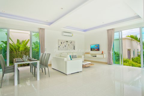 Casa de 3 dormitorios en Bang Lamung, Tailandia № 202276 - foto 10