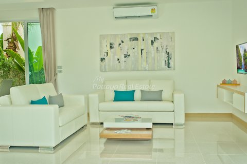 Casa de 3 dormitorios en Bang Lamung, Tailandia № 202276 - foto 9
