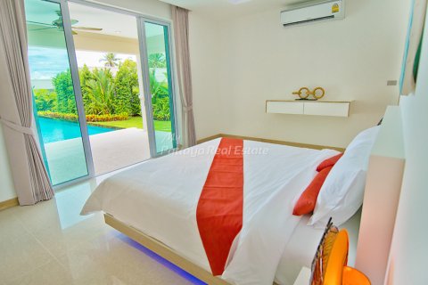 Casa de 3 dormitorios en Bang Lamung, Tailandia № 202276 - foto 23