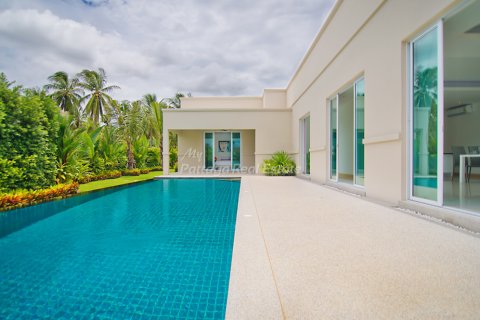 Casa de 3 dormitorios en Bang Lamung, Tailandia № 202276 - foto 3