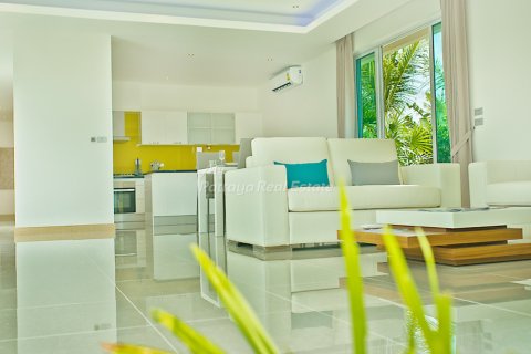 Casa de 3 dormitorios en Bang Lamung, Tailandia № 202276 - foto 6