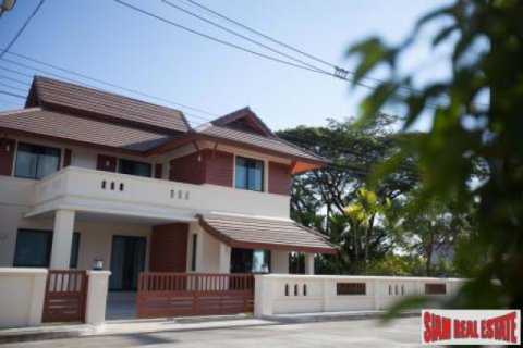 Casa de 4 dormitorios en Chiang Mai, Tailandia № 202675 - foto 5