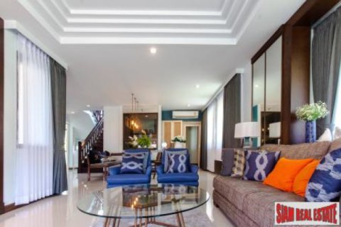 Casa de 4 dormitorios en Chiang Mai, Tailandia № 202675 - foto 2