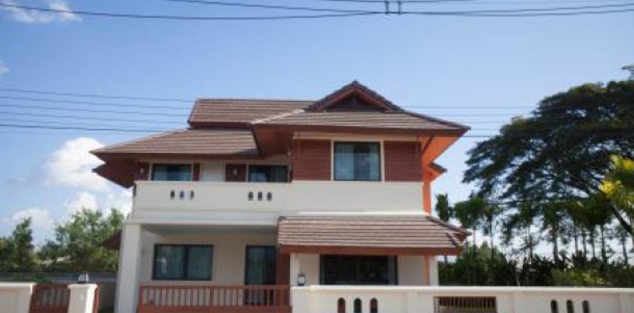 Casa de 4 dormitorios en Chiang Mai, Tailandia № 202675