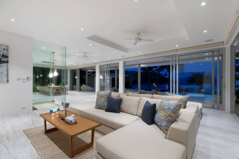 Chalet de 4 dormitorios en Surat Thani, Tailandia № 120216 - foto 8