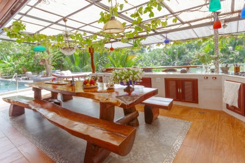 Villa in Rayong, Thailand 9 Schlafzimmer № 138864 - Foto 8