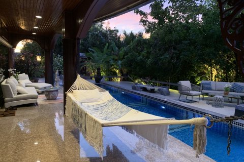 Villa in Rayong, Thailand 9 Schlafzimmer № 138864 - Foto 4
