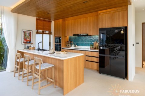 Chalet de 4 dormitorios en Bang Tao, Tailandia № 179228 - foto 11