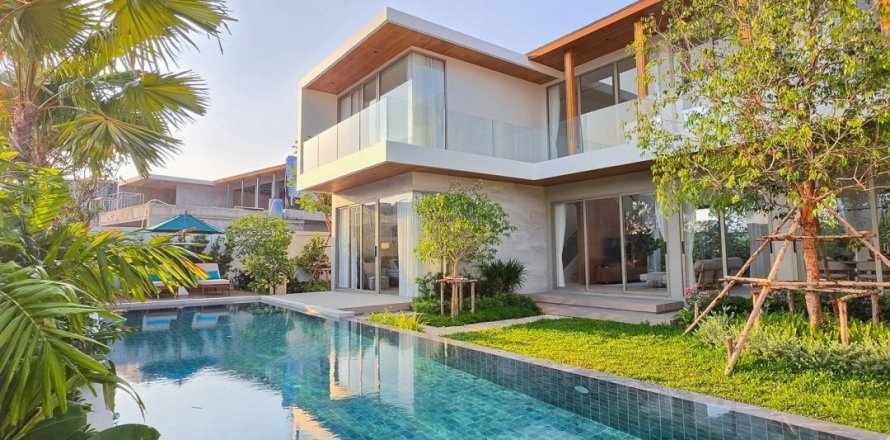 Chalet de 4 dormitorios en Bang Tao, Tailandia № 179228