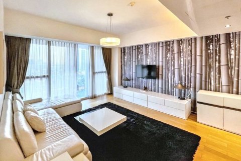 Condo in Bangkok, Thailand, 2 bedrooms № 119026 - photo 4