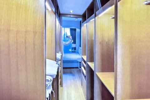 Condo in Bangkok, Thailand, 2 bedrooms № 119026 - photo 7