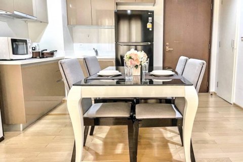 Condominio de 1 dormitorio en Khlong Toei, Bangkok, Tailandia № 119029 - foto 3