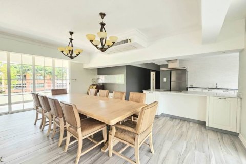 Condominio de 4 dormitorios en Hua Hin, Tailandia № 119027 - foto 7