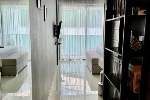 Estudio en el condominio en Kathu, Tailandia № 152751 - foto 2