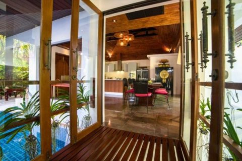 Chalet de 5 dormitorios en Surin Beach, Tailandia № 191170 - foto 10