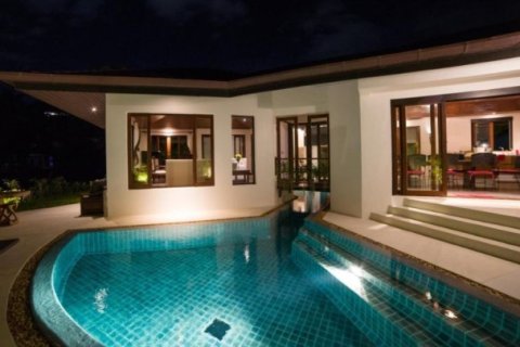 Chalet de 5 dormitorios en Surin Beach, Tailandia № 191170 - foto 23