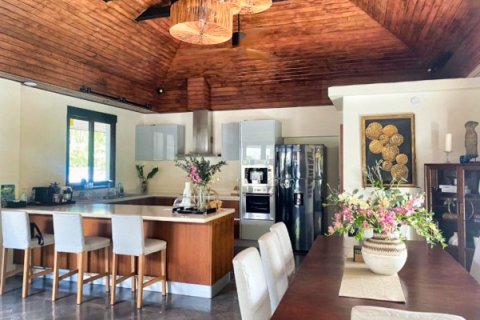Chalet de 5 dormitorios en Surin Beach, Tailandia № 191170 - foto 11