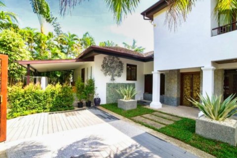 Chalet de 5 dormitorios en Surin Beach, Tailandia № 191170 - foto 4