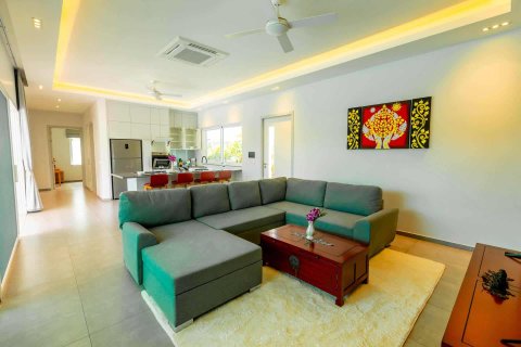 Chalet de 2 dormitorios en Hua Hin, Tailandia № 166491 - foto 27
