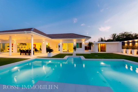 Chalet de 2 dormitorios en Hua Hin, Tailandia № 166491 - foto 12