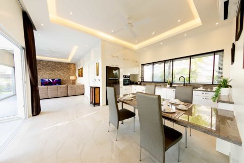 Chalet de 2 dormitorios en Hua Hin, Tailandia № 166490 - foto 15