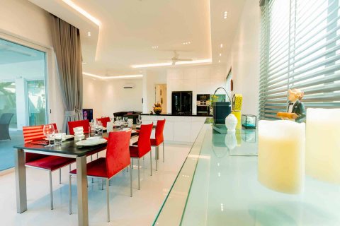 Chalet de 2 dormitorios en Hua Hin, Tailandia № 166490 - foto 20