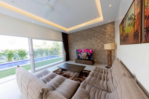 Chalet de 2 dormitorios en Hua Hin, Tailandia № 166490 - foto 27