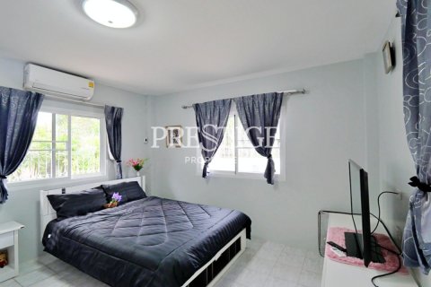 House in Pattaya, Thailand 5 bedrooms № 198645 - photo 22