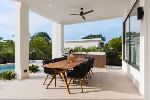 Chalet de 2 dormitorios en Hua Hin, Tailandia № 166608 - foto 18