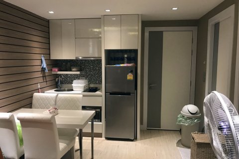 Condominio de 1 dormitorio en Jomtien Beach, Pattaya, Tailandia № 204143 - foto 5