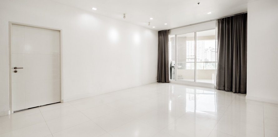 Condominio de 5 dormitorios en Watthana, Bangkok, Tailandia № 205314