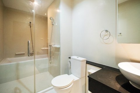 Condominio de 5 dormitorios en Watthana, Bangkok, Tailandia № 205314 - foto 7