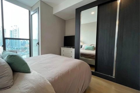 Condominio de 2 dormitorios en Watthana, Bangkok, Tailandia № 205309 - foto 3