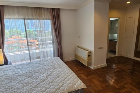 Condominio de 3 dormitorios en Watthana, Bangkok, Tailandia № 205310 - foto 10