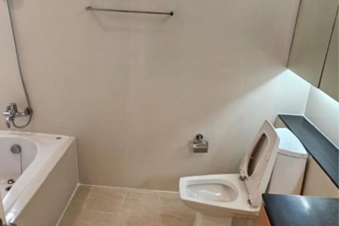 Condominio de 3 dormitorios en Watthana, Bangkok, Tailandia № 205310 - foto 11