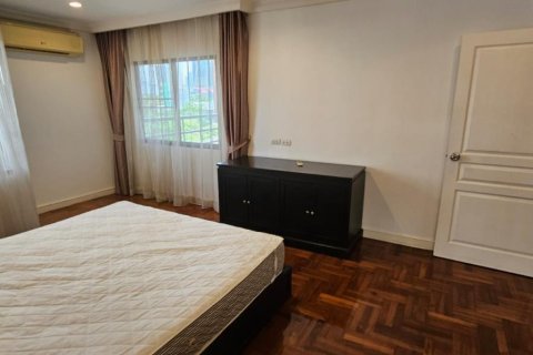 Condominio de 3 dormitorios en Watthana, Bangkok, Tailandia № 205310 - foto 21