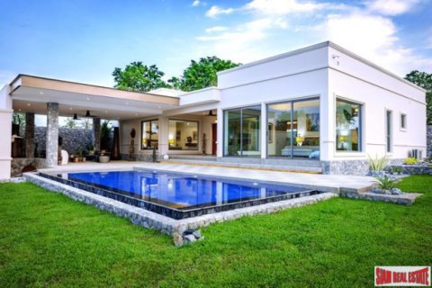 Villa in Pattaya, Thailand 3 bedrooms № 202885