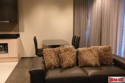 Apartamento de 2 dormitorios en Bangkok, Tailandia № 202890 - foto 3