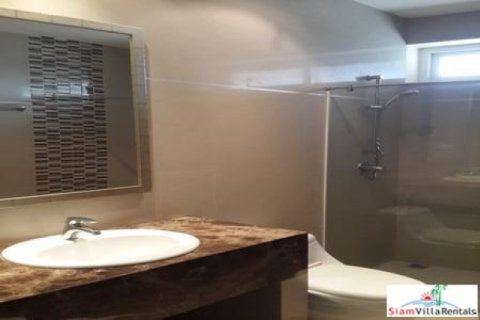 Chalet de 4 dormitorios en Jomtien Beach, Pattaya, Tailandia № 202886 - foto 4